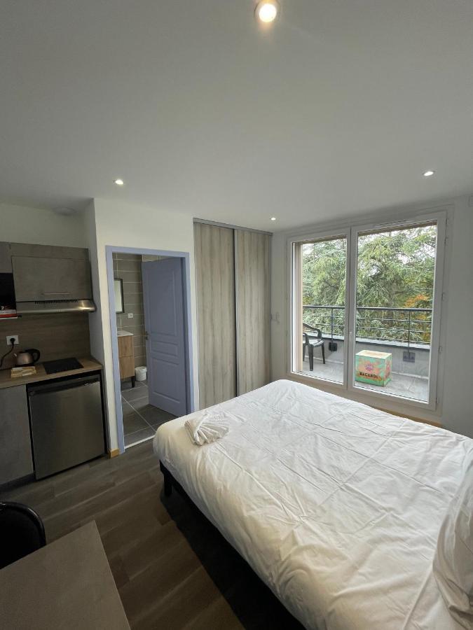 Le Salvador - Appart'Hotel De 18M2 A 44M2 La Talaudiere Exterior photo