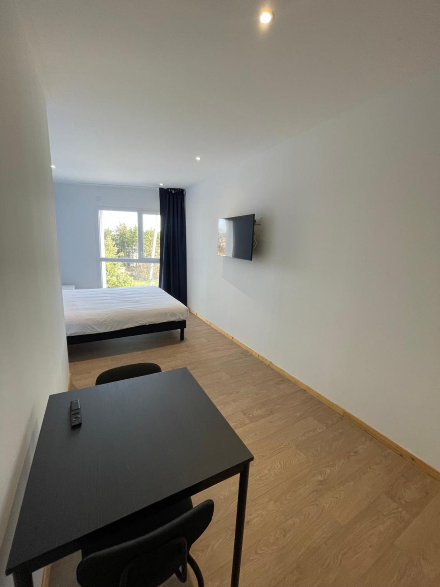 Le Salvador - Appart'Hotel De 18M2 A 44M2 La Talaudiere Exterior photo