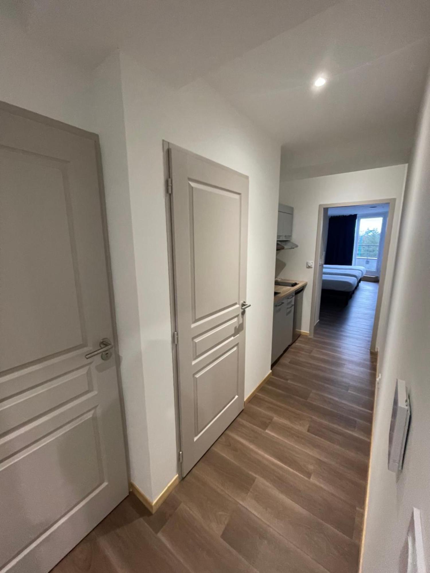 Le Salvador - Appart'Hotel De 18M2 A 44M2 La Talaudiere Exterior photo
