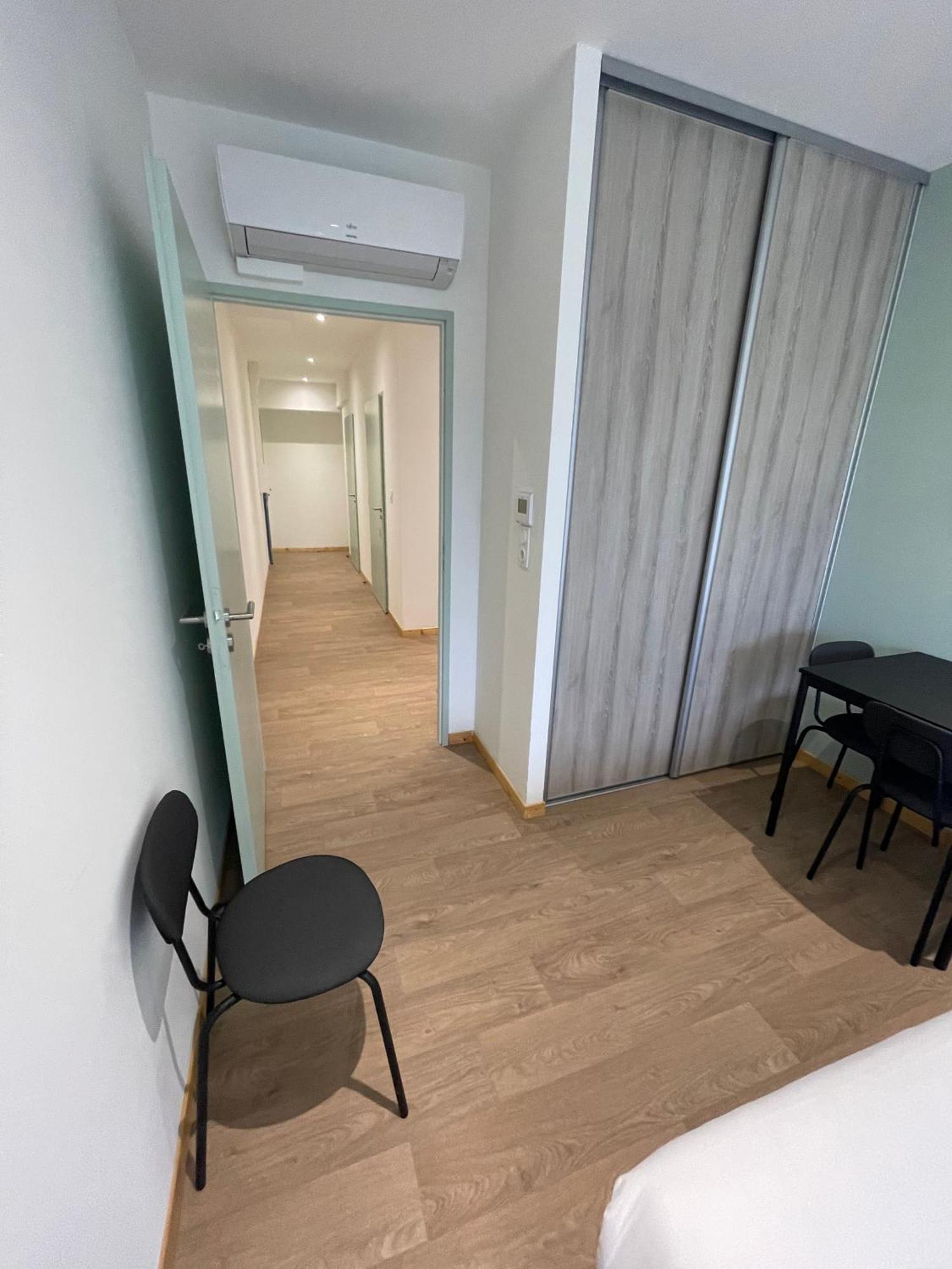 Le Salvador - Appart'Hotel De 18M2 A 44M2 La Talaudiere Exterior photo