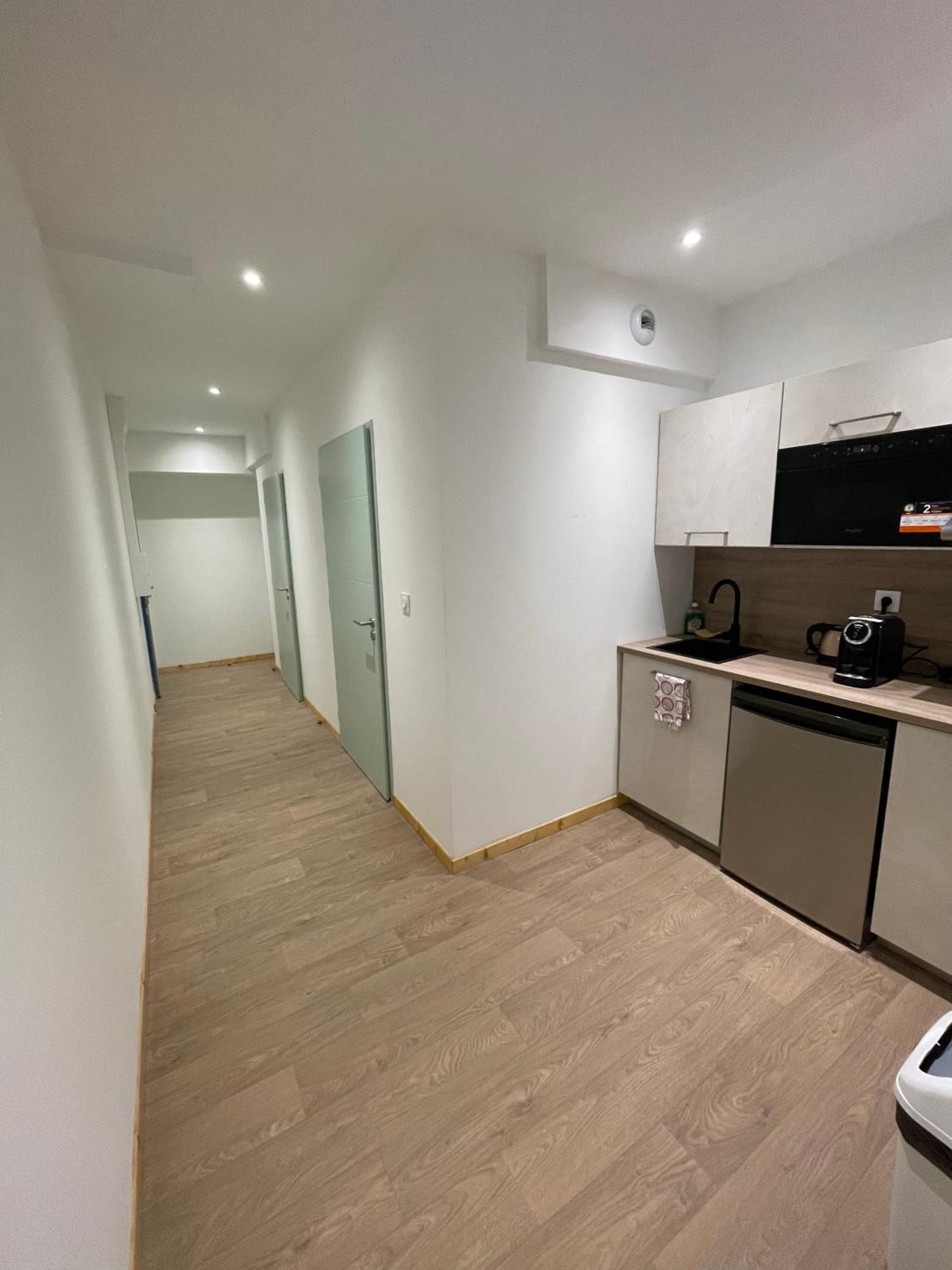 Le Salvador - Appart'Hotel De 18M2 A 44M2 La Talaudiere Exterior photo